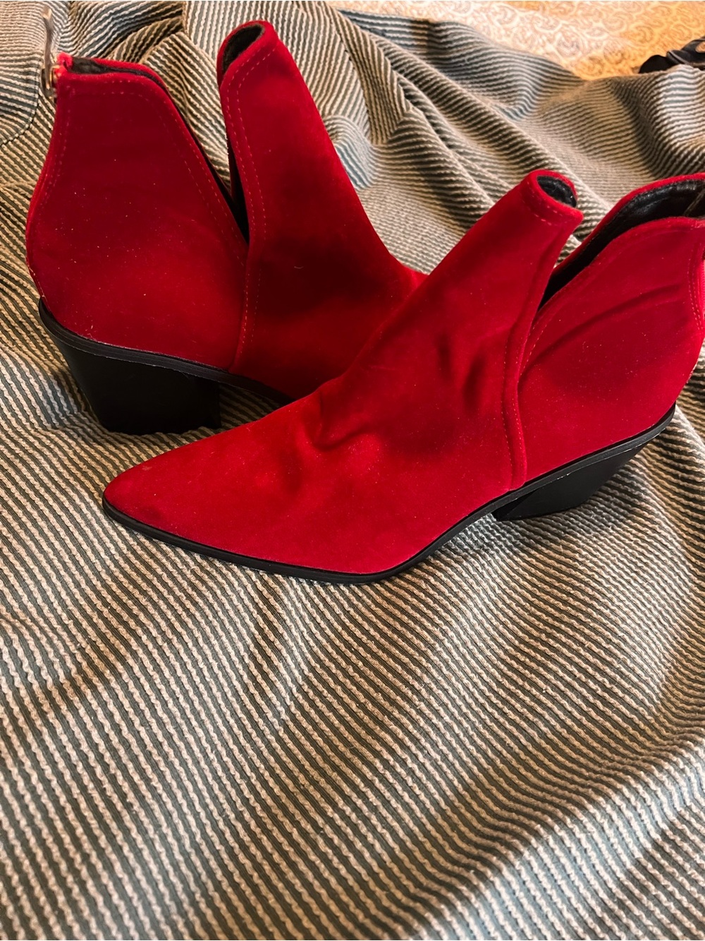 Red  Pointed-Toe Ankle Boots